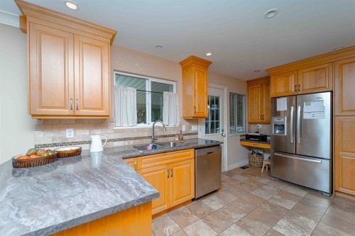 33450 Huggins Avenue, Abbotsford, BC 