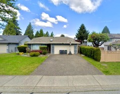 15431 93 Avenue  Surrey, BC V3R 9B5