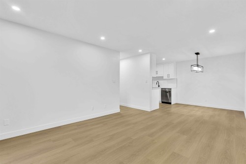 201-2567 Victoria Street, Abbotsford, BC 