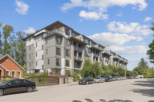 520-15351 101 Avenue  Surrey, BC V3R 0G2