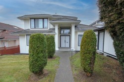 8213 152 Street  Surrey, BC V3S 3M6