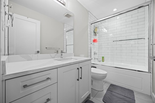 8-7167 116 Street, Delta, BC 