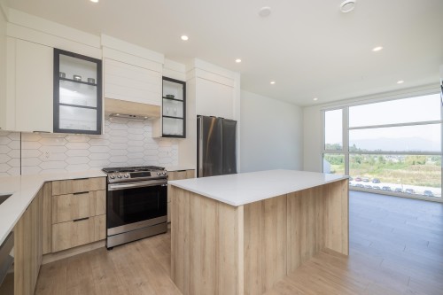 407-20614 80 Avenue  Langley, BC V2Y 3W7