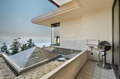 402-15050 Prospect Avenue, White Rock, BC 