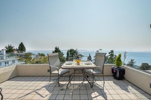 402-15050 Prospect Avenue, White Rock, BC 