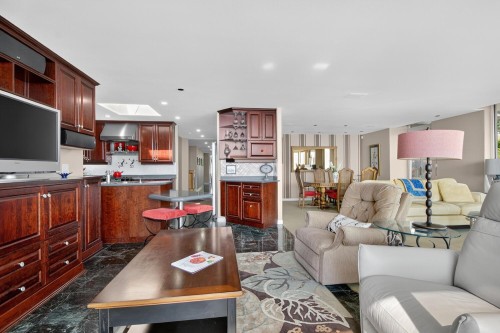 402-15050 Prospect Avenue, White Rock, BC 