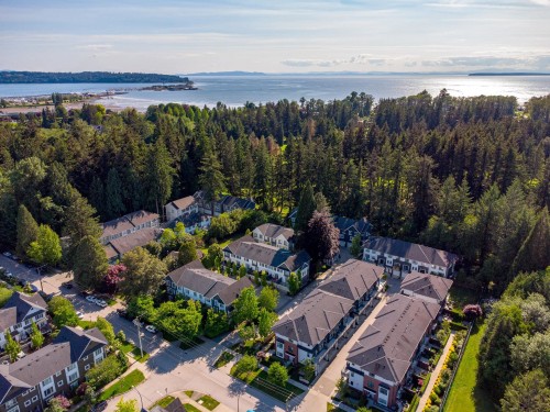 15-277 171 Street  Surrey, BC V3Z 9P4