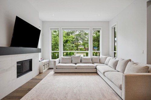 16628 104 Avenue, Surrey, BC 