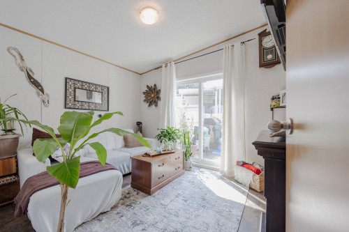 19-8220 King George Boulevard, Surrey, BC 