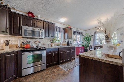 19-8220 King George Boulevard, Surrey, BC 