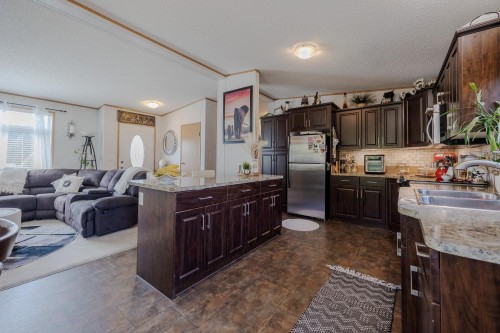 19-8220 King George Boulevard, Surrey, BC 