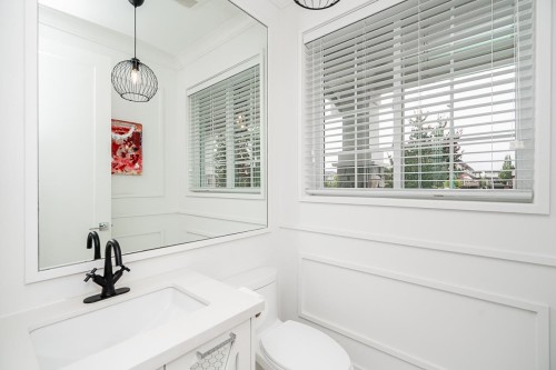 7289 194A Street, Surrey, BC 