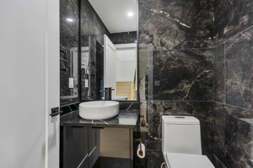 1680A Mckenzie Road, Abbotsford, BC 