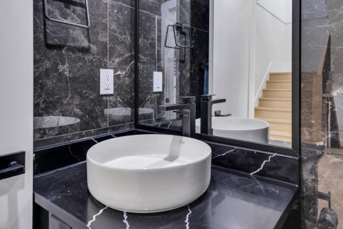 1680A Mckenzie Road, Abbotsford, BC 