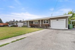 2277 Rainier Street  Abbotsford, BC V2T 3E6