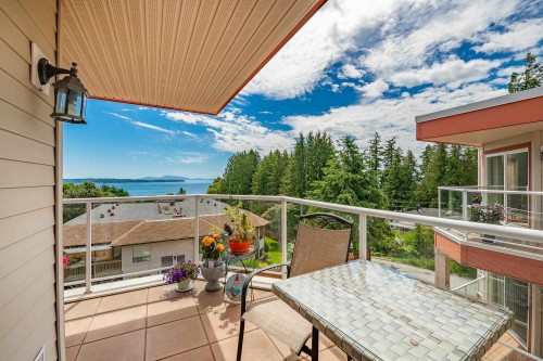 104-14934 Thrift Avenue, White Rock, BC 