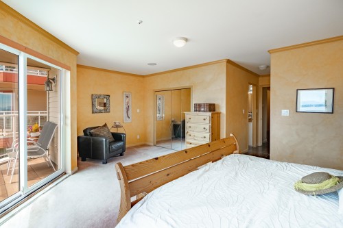 104-14934 Thrift Avenue, White Rock, BC 