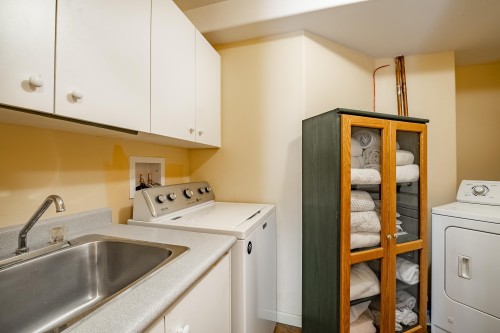 104-14934 Thrift Avenue, White Rock, BC 