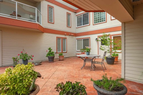 104-14934 Thrift Avenue, White Rock, BC 