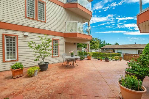 104-14934 Thrift Avenue, White Rock, BC 