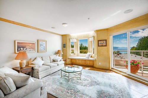 104-14934 Thrift Avenue, White Rock, BC 