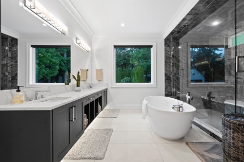 9075 164 Street, Surrey, BC 