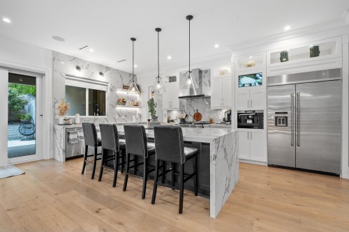 9075 164 Street, Surrey, BC 