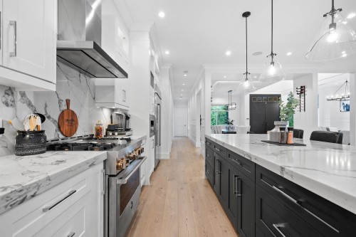 9075 164 Street, Surrey, BC 