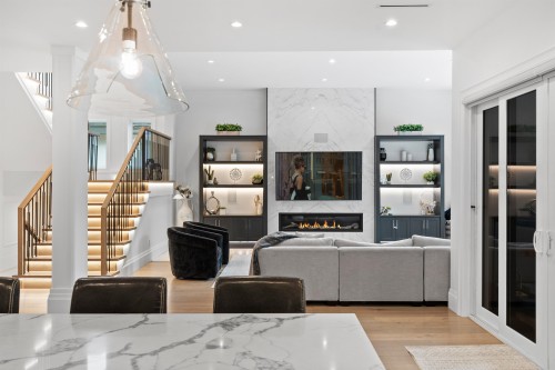 9075 164 Street, Surrey, BC 