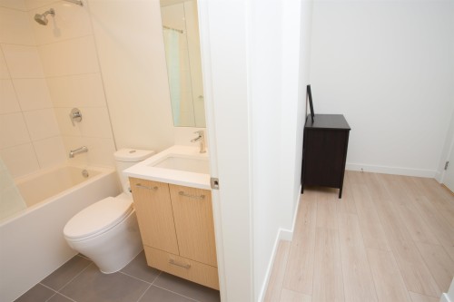 208-10777 138 Street, Surrey, BC 