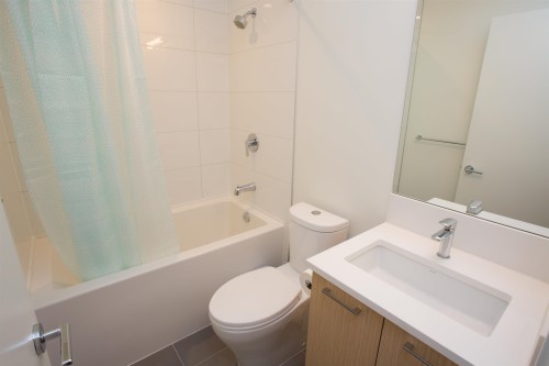 208-10777 138 Street, Surrey, BC 