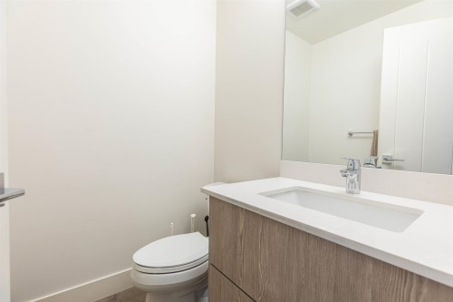 13-11188 72 Avenue, Delta, BC 