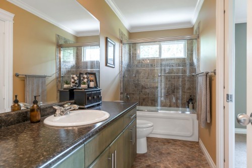 17-33925 Araki Court, Mission, BC 