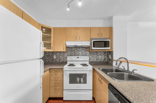 209-6359 198 Street, Langley, BC 