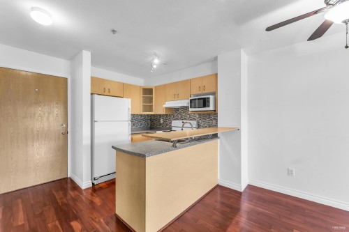 209-6359 198 Street, Langley, BC 