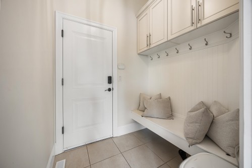 16162 27A Avenue, Surrey, BC 