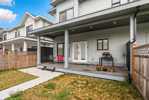 18470 64 Avenue, Surrey, BC 