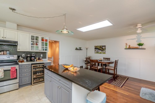 35543 Dina Place, Abbotsford, BC 