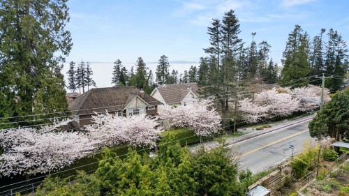 13491 Marine Drive, Surrey, BC 