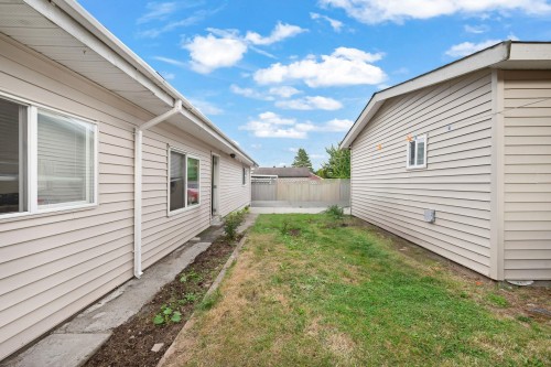 13090 72 Avenue, Surrey, BC 