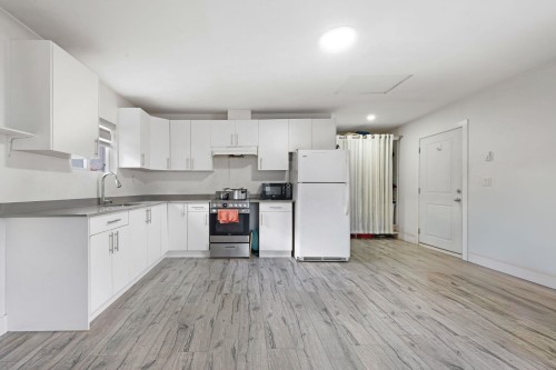 13090 72 Avenue, Surrey, BC 