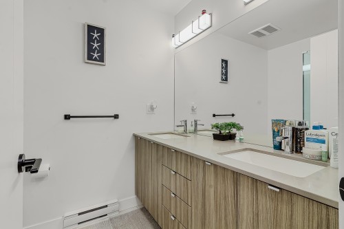 308-32838 Landeau Place, Abbotsford, BC 