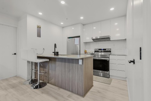 308-32838 Landeau Place, Abbotsford, BC 