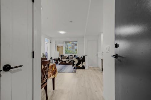 308-32838 Landeau Place, Abbotsford, BC 