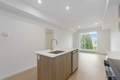 W507-10828 139A Street, Surrey, BC 