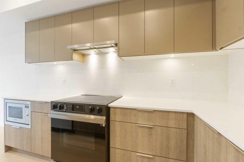 W507-10828 139A Street, Surrey, BC 