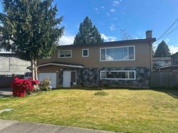11654 88 Avenue  Delta, BC V4C 3C3