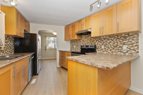 58-8220 King George Boulevard, Surrey, BC 