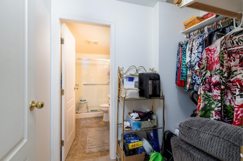 221-5379 205 Street, Langley, BC 