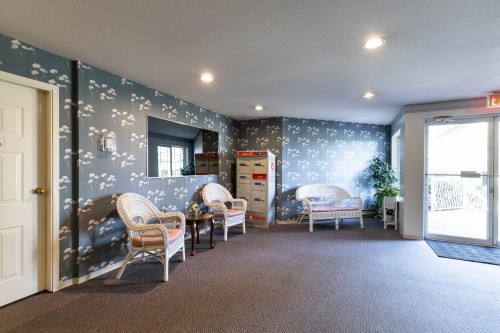 221-5379 205 Street, Langley, BC 